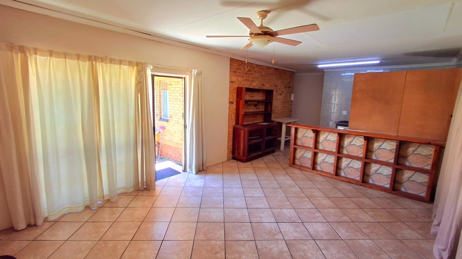 3 Bedroom Property for Sale in Roodia Free State